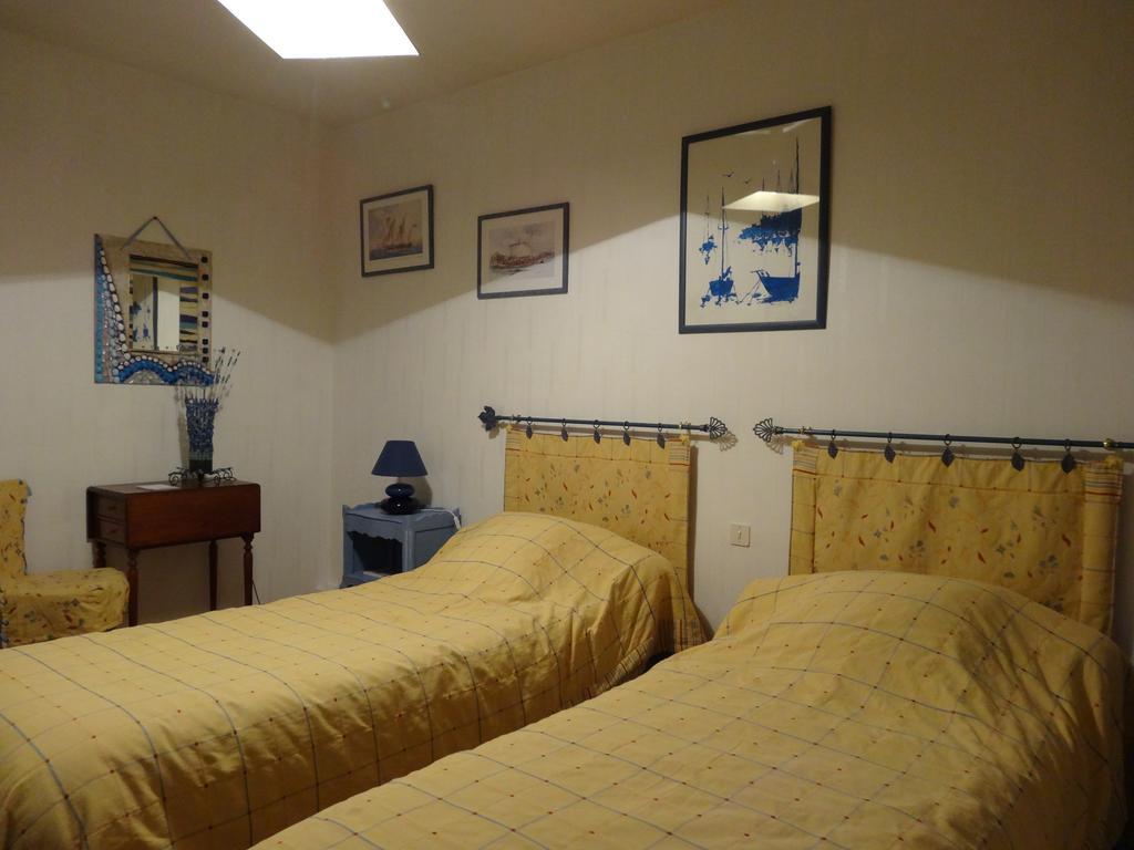 Maison Artigouha Panzió Loubieng Szoba fotó